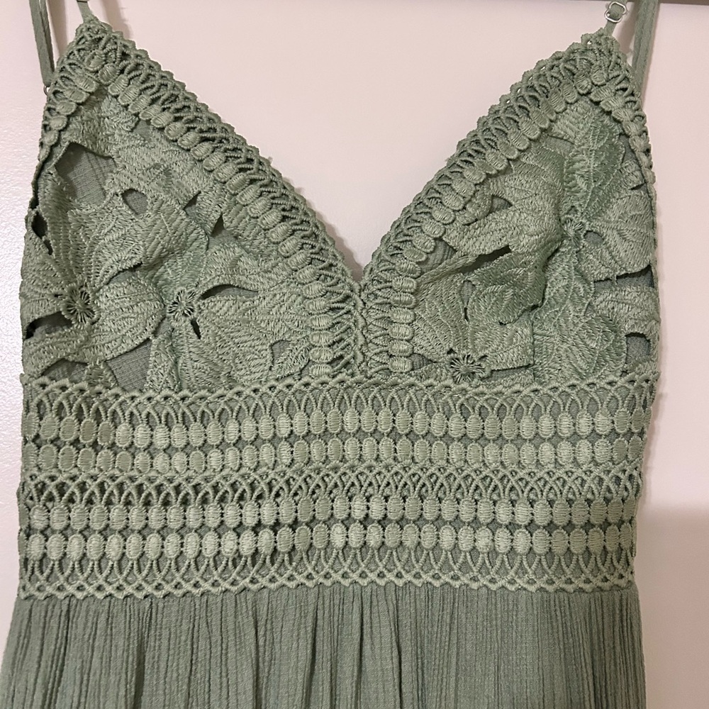 Love Tree Sage Green Midi Dress - Picture 2 of 4